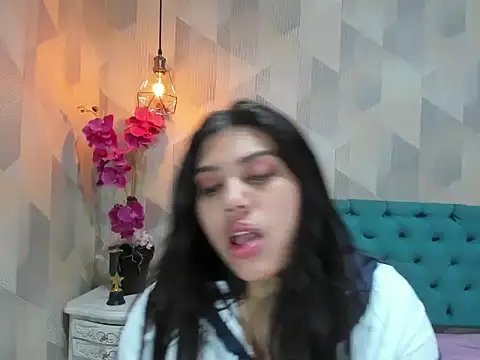 LindaBreeS online show from 11/15/25, 10:12