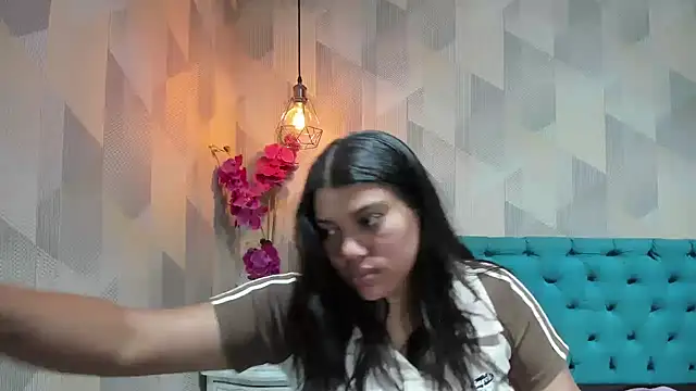 LindaBreeS online show from 04/18/26, 04:33