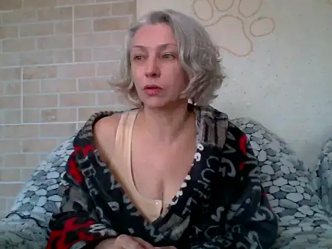 Lorie Carrie online show from 04/23/26, 09:19