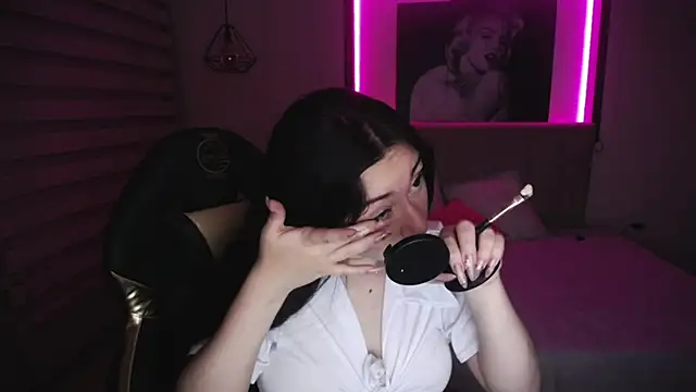 Andrea Ramos online show from 03/11/25, 02:54