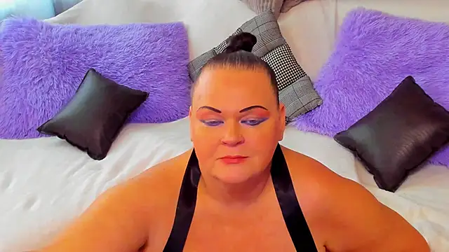 Snapshot of MilanaBiegert chatting on 10/05/25, 11:30 MilanaBiegert online show from 10/05/25, 11:30