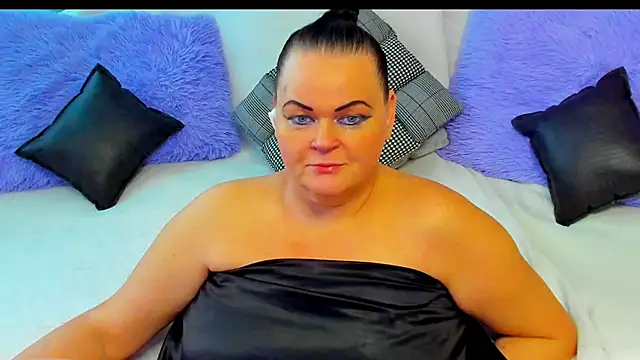 MilanaBiegert online show from 11/19/25, 06:46