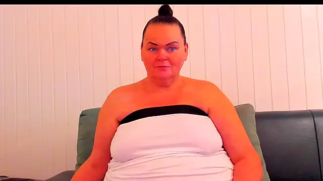 MilanaBiegert online show from 01/10/26, 09:33