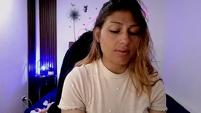 elena detroya online show from 11/17/25, 12:22