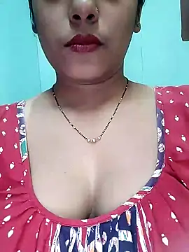 Snapshot of sexyindi_couple chatting on 12/14/24, 06:24 sexyindi couple online show from 12/14/24, 06:24