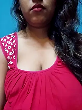 Snapshot of sexyindi_couple chatting on 10/03/25, 06:43 sexyindi couple online show from 10/03/25, 06:43