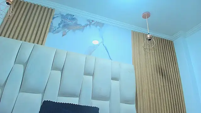 Naughty Kittenm online show from 04/21/26, 11:38