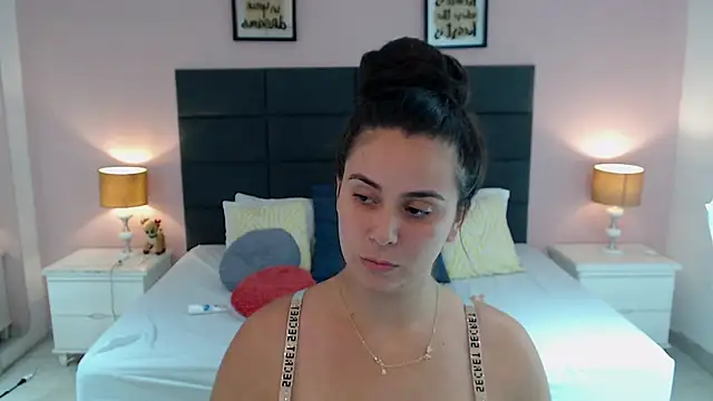 MadisonJenner online show from 01/17/25, 05:19