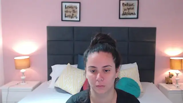 MadisonJenner online show from 02/01/25, 11:43