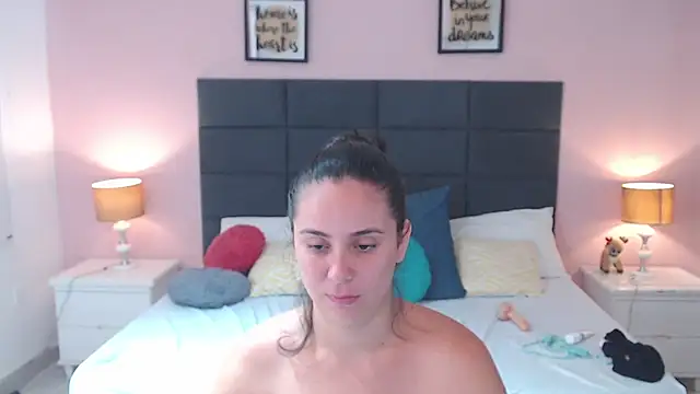 MadisonJenner online show from 02/03/25, 02:34