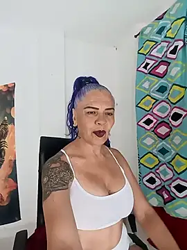 freyadevil333 online show from 10/23/25, 01:43