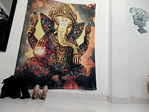 freyadevil333 online show from 10/25/25, 12:51