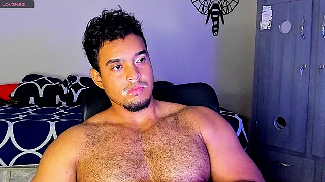 Big furry bear13 online show from 01/31/25, 09:16