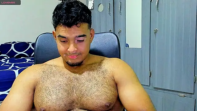 Big furry bear13 online show from 02/04/25, 06:14