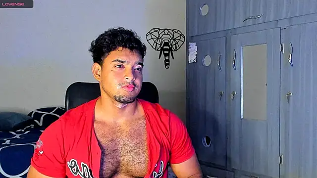 Big furry bear13 online show from 03/06/25, 08:41