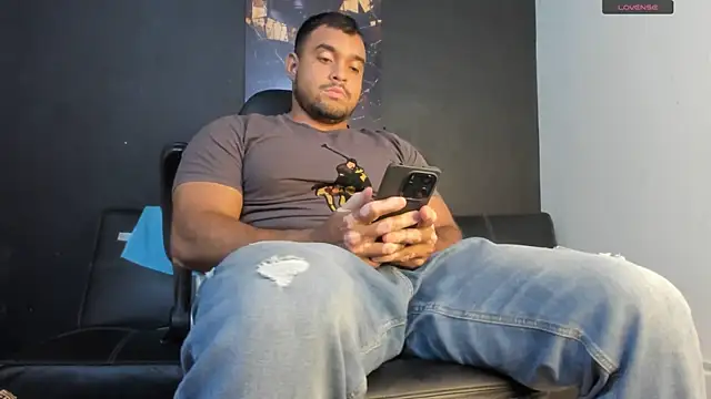Snapshot of Big_furry_bear13 chatting on 06/29/26, 10:37 Big furry bear13 online show from 06/29/26, 10:37
