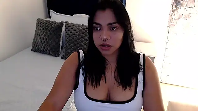Snapshot of angela_santana_ chatting on 09/27/25, 06:35 angela santana online show from 09/27/25, 06:35