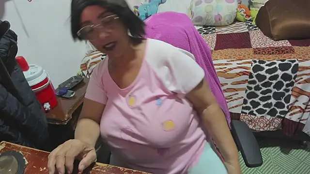 Mrs mommy  online show from 02/25/26, 11:25