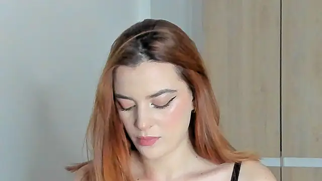 Snapshot of Bellacrox chatting on 12/11/24, 12:44 Bellacrox online show from 12/11/24, 12:44