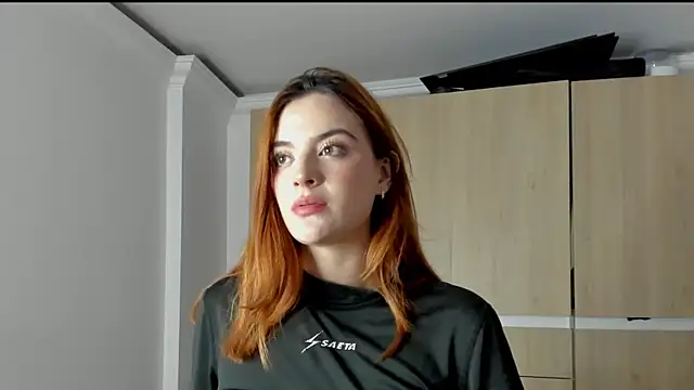 Snapshot of Bellacrox chatting on 01/24/25, 11:45 Bellacrox online show from 01/24/25, 11:45