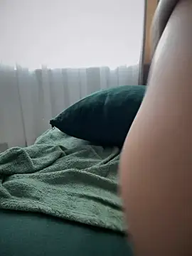 Snapshot of HotXMom chatting on 01/21/25, 07:58 HotXMom online show from 01/21/25, 07:58