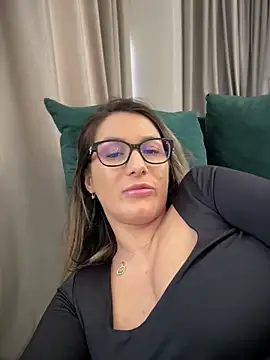 Snapshot of HotXMom chatting on 02/18/25, 11:11 HotXMom online show from 02/18/25, 11:11