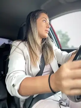 Snapshot of HotXMom chatting on 09/16/25, 06:03 HotXMom online show from 09/16/25, 06:03