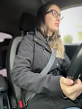 Snapshot of HotXMom chatting on 11/14/25, 06:45 HotXMom online show from 11/14/25, 06:45