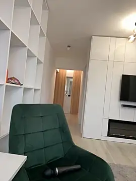 Snapshot of HotXMom chatting on 11/28/25, 07:11 HotXMom online show from 11/28/25, 07:11