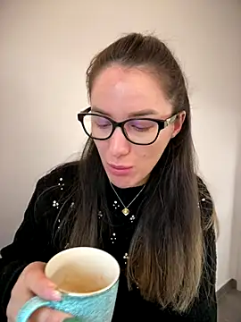 HotXMom online show from 01/07/26, 07:22