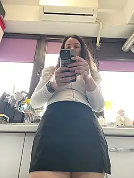 HotXMom online show from 04/30/26, 06:20