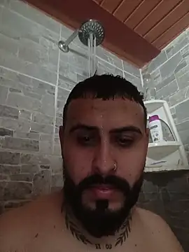 Snapshot of damiancoxz chatting on 10/16/25, 12:22 damiancoxz online show from 10/16/25, 12:22