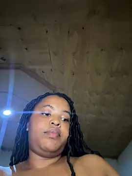 Snapshot of Linahlove chatting on 03/06/25, 07:43 Linahlove online show from 03/06/25, 07:43