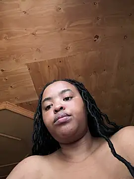 Snapshot of Linahlove chatting on 03/07/25, 09:18 Linahlove online show from 03/07/25, 09:18