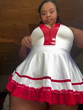 Snapshot of Linahlove chatting on 03/11/25, 09:13 Linahlove online show from 03/11/25, 09:13