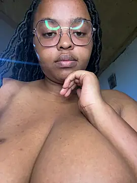 Snapshot of Linahlove chatting on 03/16/25, 08:54 Linahlove online show from 03/16/25, 08:54