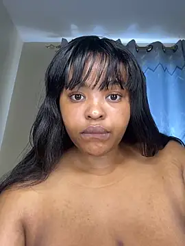 Snapshot of Linahlove chatting on 11/06/25, 10:38 Linahlove online show from 11/06/25, 10:38