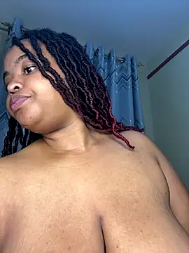 Snapshot of Linahlove chatting on 12/03/25, 03:43 Linahlove online show from 12/03/25, 03:43