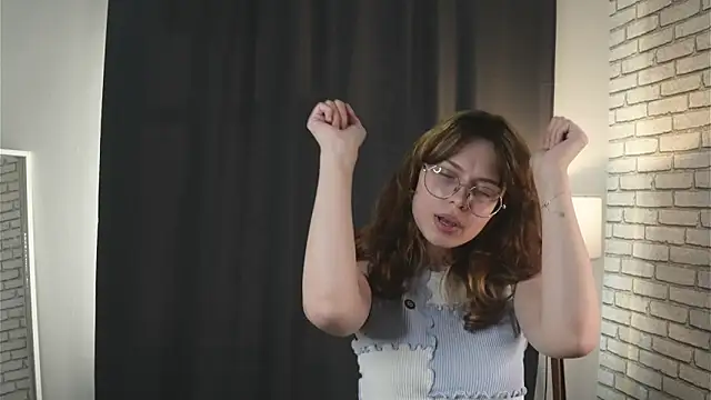 RominaPoli online show from 04/28/26, 12:54