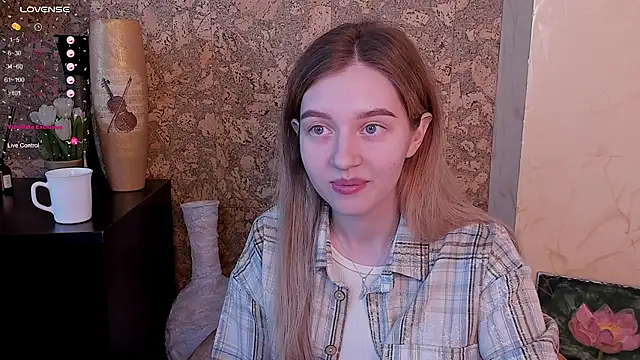 Ksuhesa online show from 03/22/25, 10:28