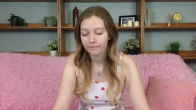 Ksuhesa online show from 11/22/25, 01:04