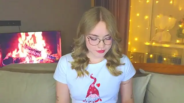 Aurora Golden1 online show from 12/26/24, 04:36