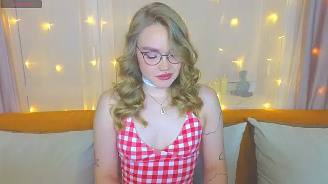 Aurora Golden1 online show from 03/03/25, 04:14