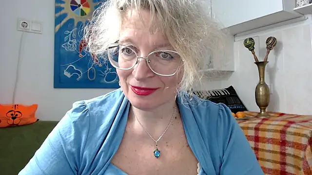 Snapshot of Zosya1111 chatting on 12/15/24, 12:38 Zosya1111 online show from 12/15/24, 12:38