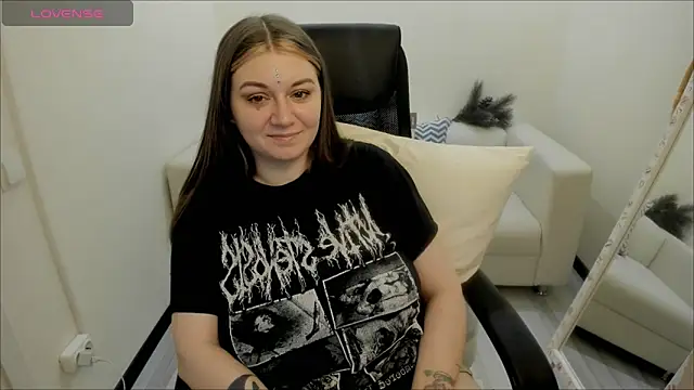 AlisaBacker online show from 12/26/24, 04:10