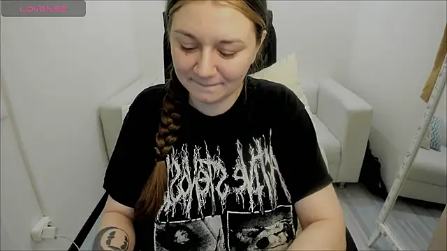 AlisaBacker online show from 01/04/25, 01:42