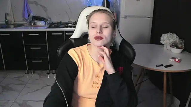 MertyXX online show from 04/23/26, 09:17