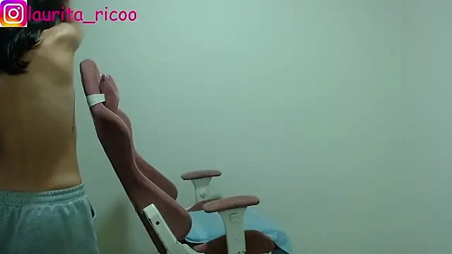 Snapshot of laurita_rico chatting on 12/24/24, 05:38 laurita rico online show from 12/24/24, 05:38