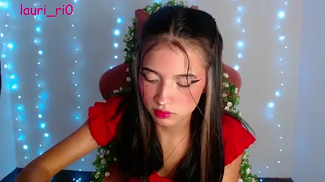 Snapshot of laurita_rico chatting on 02/15/25, 05:09 laurita rico online show from 02/15/25, 05:09