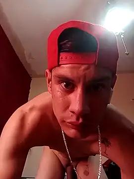 Snapshot of chicovergudo27 chatting on 12/29/24, 08:15 chicovergudo27 online show from 12/29/24, 08:15